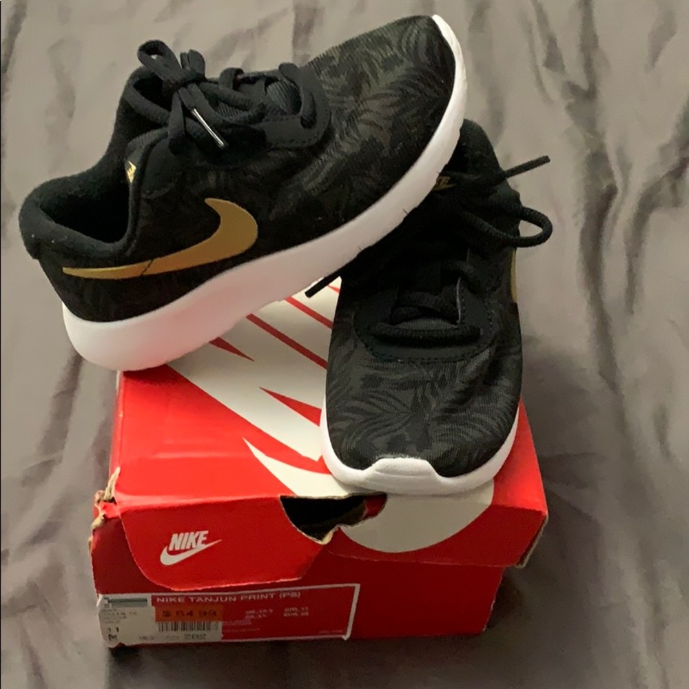 Nike Tanjun Print kids size  11